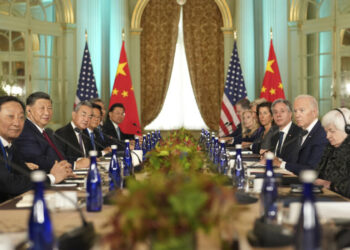 社论：中美关系要先止损后才能回稳