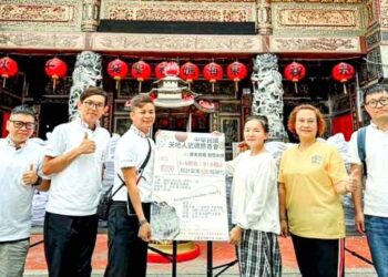 ▲屏東天地人武德會發揚天官武財神慈悲精神，定於明春2024年舉辦『甲辰龍年春祭祈安禮斗一朝法會』，日前回到祖廟東海龍門天聖宮至誠恭請天上聖母東海媽祖前往鑑壇。(圖/東海龍門天聖宮 提供)