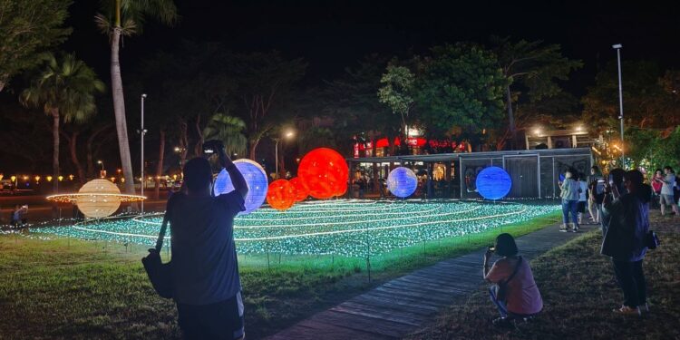 2024年铁花灯之祭第二季主题灯饰『璀灿星际』登场