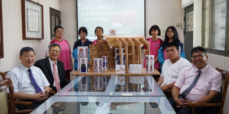 公东高工x海星高中合作圣诞马槽 至梵蒂冈参加世界展