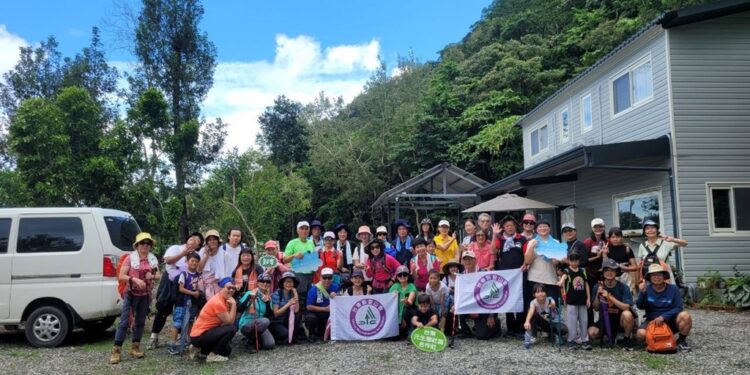 26日『知本乐山绿廊道健行活动』在台东知本温泉村盛大举行