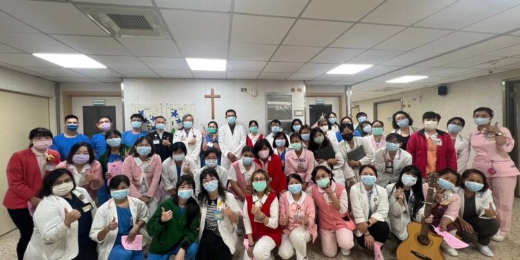 台东马偕身心科病房重启大合照