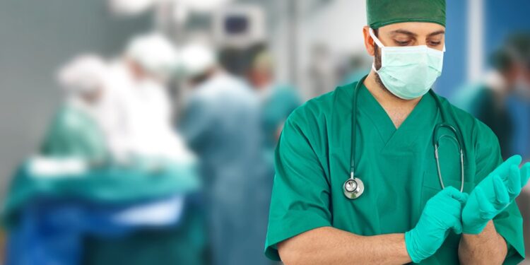 国民健康署呼吁民众从年轻时期开始储存骨本，规律运动、均衡饮食和良好生活习惯，及早预防骨质疏松