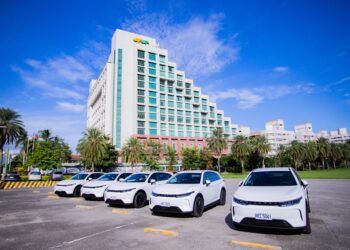 娜路弯大酒店积极响应环保趋势，成为全台充电桩最多的饭店，并重磅推出『电动车住房专案』，引领绿色旅游新风潮