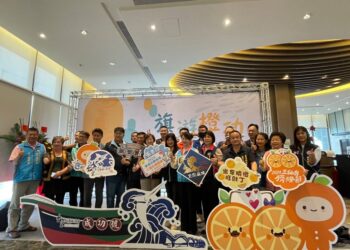 为了宣传即将在成功镇农会、海滨公园登场的东海岸旗鱼季与脐橙节活动，台东县政府特别在今日下午召开记者会，广邀全国民众一起参加成功镇的年度盛事