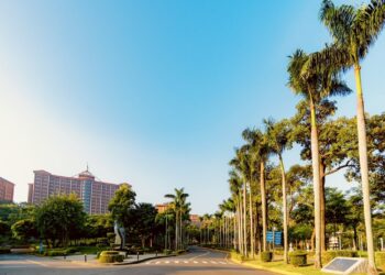 义守大学今年迈入第34年，当初从「高雄工学院」起家，以理工学系为主的学校，如今已成为南台湾首屈一指的综合型大学