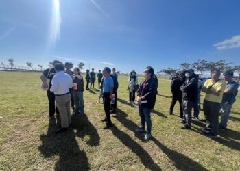 王志辉副县长特别带领县府团队场勘『嗨！出发吧来台东』舞台搭设等准备工作与进度，确认活动场地已如期恢复，舞台硬件准时进场搭建中