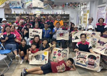 台东县政府原住民族行政处透过『怀旧创新计划』，展示了台东部落长者们丰富多样的怀旧创作