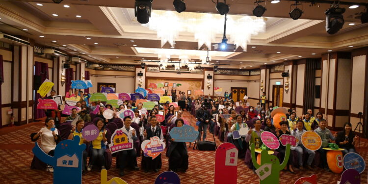 台东县政府推动高龄友善的健康环境，今(27)日举办113年『幸福台东 宜居城市』小区竞赛成果发表暨颁奖典礼