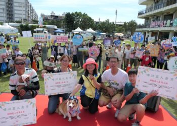 台东县卫生局11月9日(六)于东海运动公园举办『2024爱健康拿好康-我是保健达人』活动