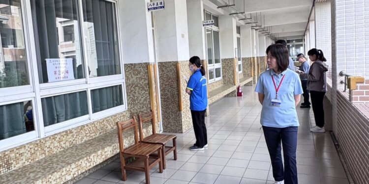 为拔擢优秀学校行政人员，台东县政府于今(7)日在东海国中举办『113学年国民小学校长暨国民中小学主任甄选口试』