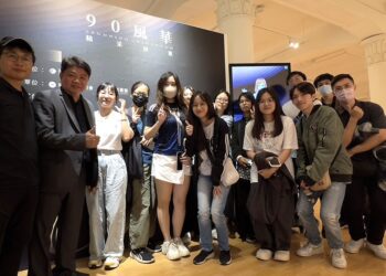 义守大学新媒系师生携手屏东市公所，举办时光廊道展示体验