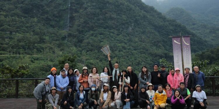 台东县政府2024《自然醒慢活祭》今年度最后一场疗愈活动『净心慢旅行』，11月30日于知本国家森林游乐区顺利举办