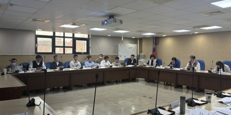 台东县政府已多次召开专家学者会议、部落座谈会，更至原民会、经济部能源署会谈，为地热开发区发声，向中央争取开发前应建立完善机制