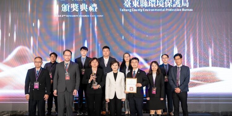 台东县环保局获廉政界葛莱美『透明晶质奖』全国特优肯定
