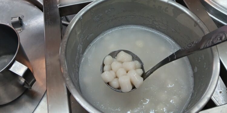 台东县卫生局前往县内冷饮店、超市、卖场…等抽验22件汤圆食品皆合格，请民众安心食用