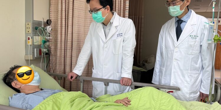 刘文浩主任指出糖尿病合并肾衰竭接受规则洗肾是发生心肌梗塞的高风险族群，这些病人发生心肌梗塞的表现可能是非典型的心绞痛症状