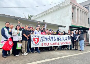 台东家扶携手宝岛行善义工团协助长滨弱势家庭重建家园