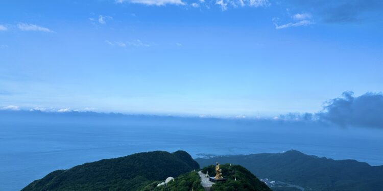 位于台湾福隆宝地的灵鹫山无生道场，名列台湾宗教百景之一