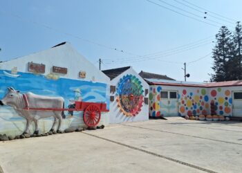 澎湖有丰富的自然地质、农渔产业与人文古迹资源，『冬-访古季』游澎湖，感受澎湖聚落静谧的自然与文化之美，将蔚为旅游新风尚