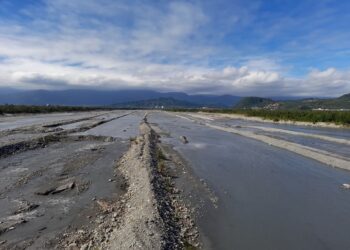 台东环保局为乡亲持续守护好空气，卑南溪水覆盖修复九成