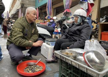 叶竹林春节走访乡里 与乡亲共话澎湖未来