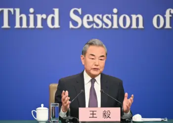 外交主题记者会丨王毅对美连发五问