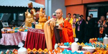 东海龙门天圣宫将于2025年4月14日(一)举办『大殿整修祈安消灾供佛斋天暨瑜伽焰口法会』礼请会常法师主法,目前热烈报名中。(图东海龙门天圣宫提供)