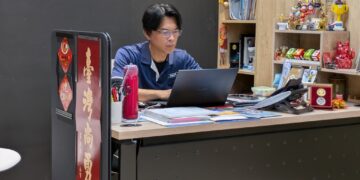 翰林高中企划部卢信宏经理强调 : 技高教科书应该符合技高师生需求,率领全新团队以『简单』、『趣味』、『实用』理念打造专属技术型高中的教科书