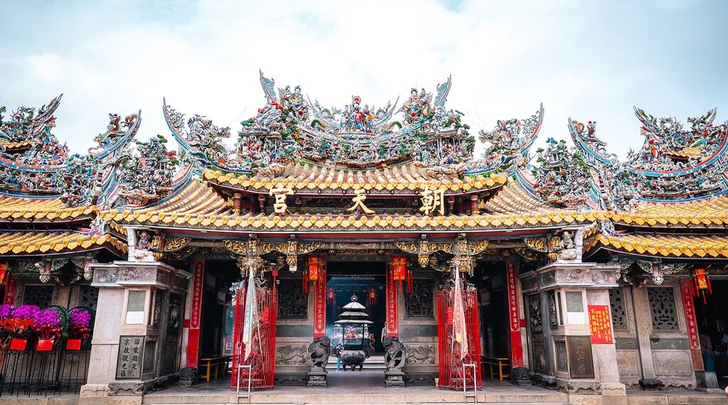 北港朝天宫董座蔡咏锝率先包场《三清》响应信仰电影