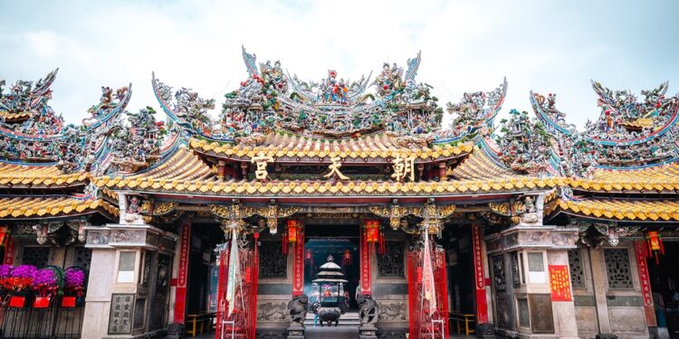 北港朝天宫董座蔡咏锝率先包场《三清》响应信仰电影